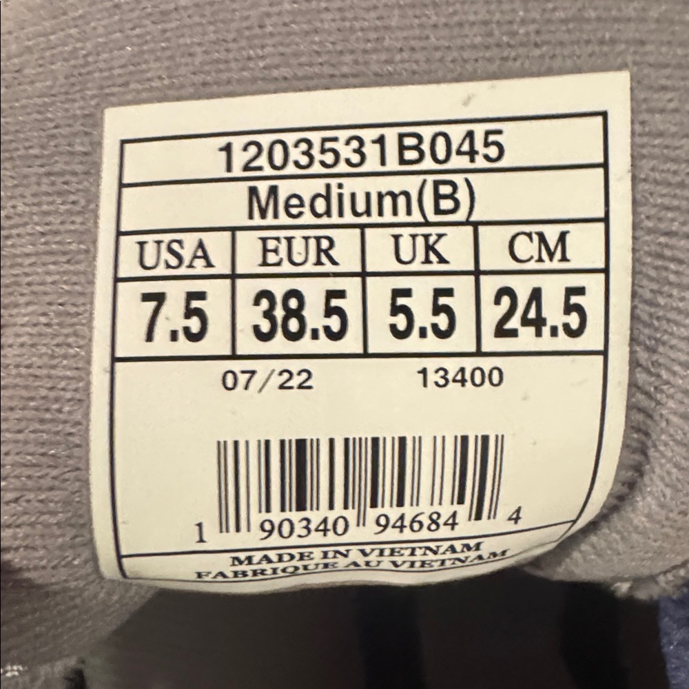 Women’s lace Brooks Adrenaline GTS 22 size 7.5 B (Medium) - Picture 5 of 6
